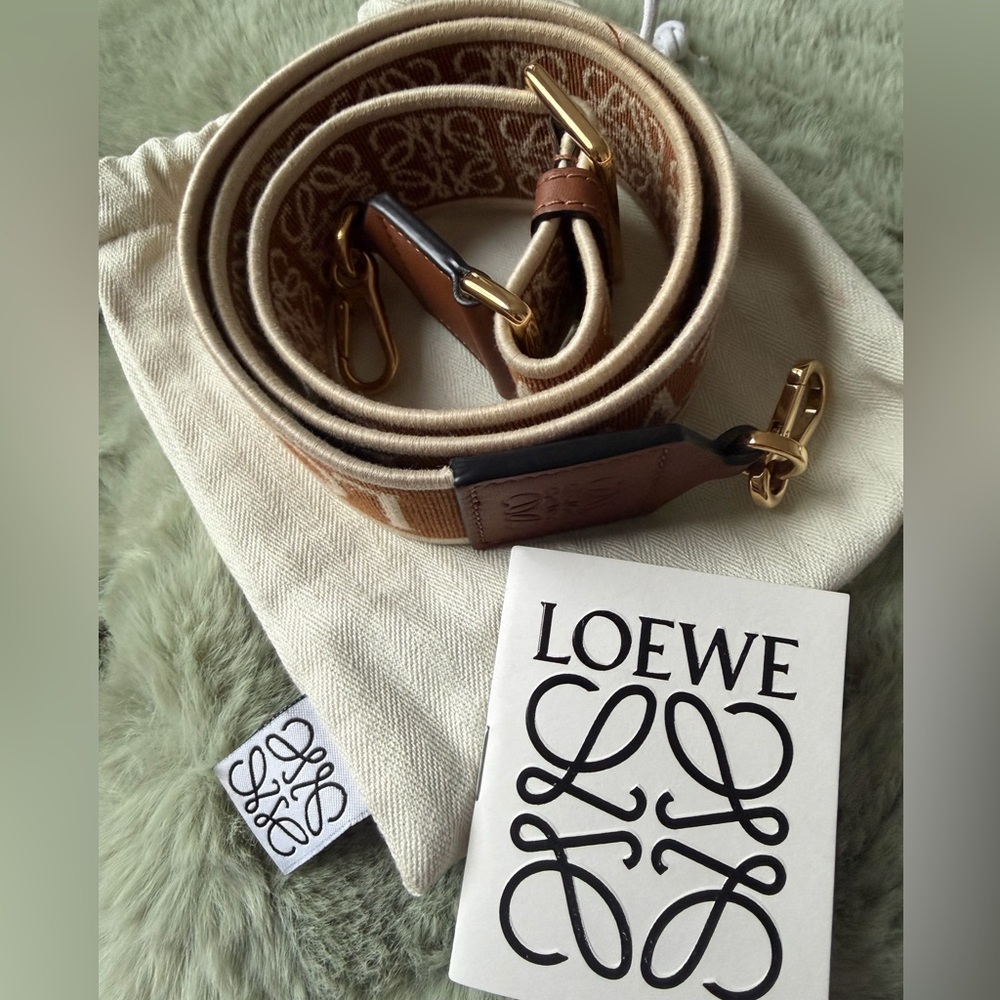 LOEWE ANAGRAM STRAP